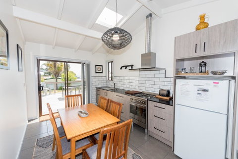 Elanora - Hervey Bay Accommodation 3