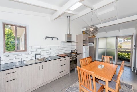 Elanora - Hervey Bay Accommodation 2