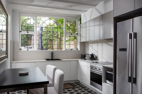 Elegant 3-Bed Heritage House Near Parks And Cafes - Tourism Hervey Bay 3