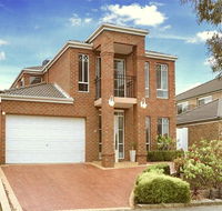 Elegant Glen House 4B5B ParkFront - Hervey Bay Accommodation