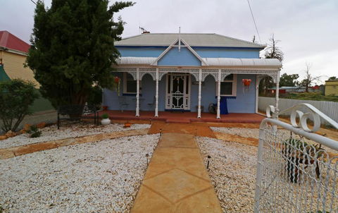 Ella's Place - Hervey Bay Accommodation 3
