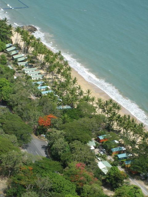 Ellis Beach Oceanfront Bungalows - Hervey Bay Accommodation 3
