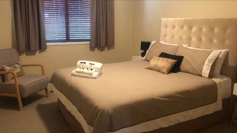 ELSINOR Townhouse 2 - Hervey Bay Accommodation 1