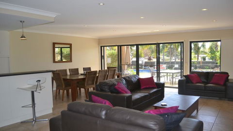 ELSINOR Townhouse 7 Mulwala - Tourism Hervey Bay 1