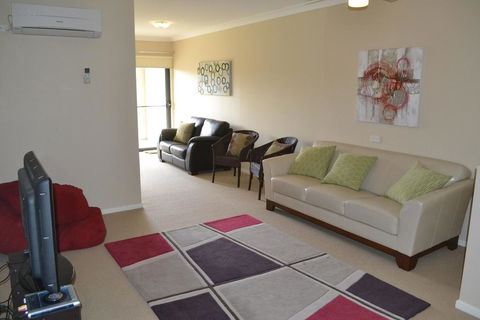 ELSINOR Townhouse 8 Mulwala - Tourism Hervey Bay 3