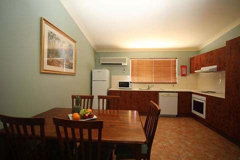 Emerald Explorers Inn - Hervey Bay Accommodation 3