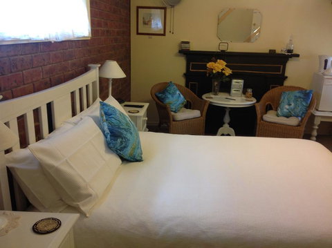 Emeu Inn Bed & Breakfast - Hervey Bay Accommodation 2