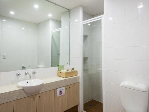 Emu Walk Apartments - Hervey Bay Accommodation 1