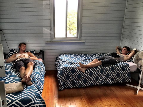 Emu's Beach Resort - Hervey Bay Accommodation 2