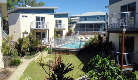 Emu's Beach Resort - Hervey Bay Accommodation 3