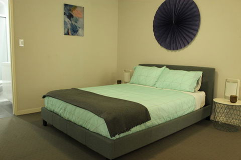Enjoyable Holiday Home For Group Six - Hervey Bay Accommodation 1