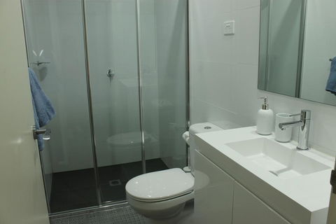 Enjoyable Holiday Home For Group Six - Hervey Bay Accommodation 2