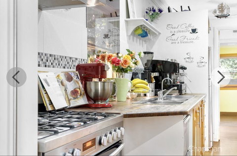 Entire Blaxland Cottage - Tourism Hervey Bay 3