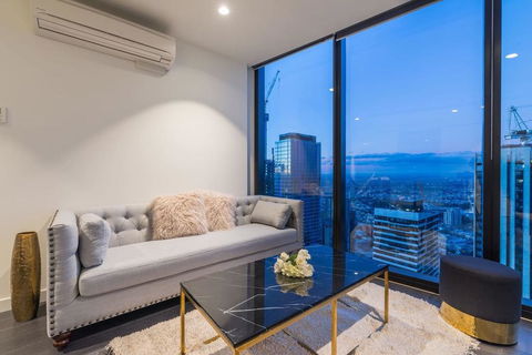 EQ Tower Luxury 2 Bedroom Skyline CBD Apartment - Tourism Hervey Bay 1