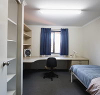 Erica Underwood House 6 Bedroom Flat - Hervey Bay Accommodation