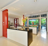 Esplanade Villa - Hervey Bay Accommodation