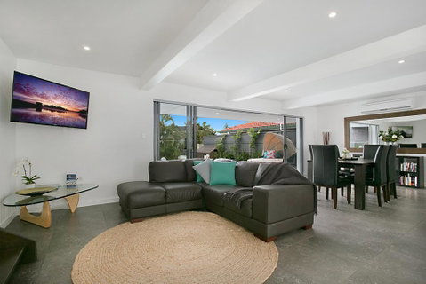 Essence Of Broadbeach - Hervey Bay Accommodation 3