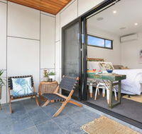 Eternity 141 - Room with private bathroom balcony bed  breakfast - Tourism Hervey Bay
