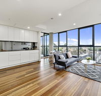 Executive City-centre Apartment with Parking - Hervey Bay Accommodation