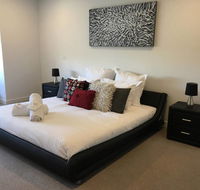Executive Mansion Spring Racing Melbourne Cup - Hervey Bay Accommodation