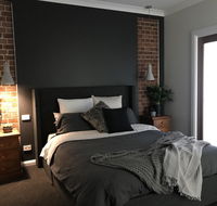 Executive Villa private 2 bedroom in ideal location - Hervey Bay Accommodation