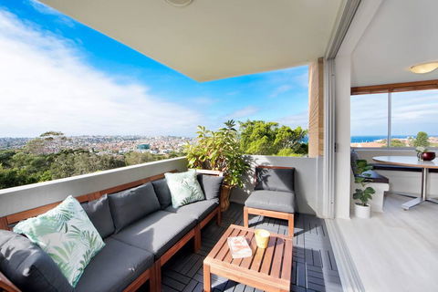 Experience Bondi Beach As Your Backdrop - Hervey Bay Accommodation 2