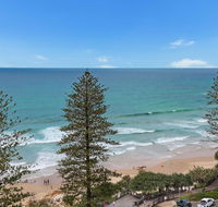 FABULOUS BEACHFRONT POSITION - Hervey Bay Accommodation