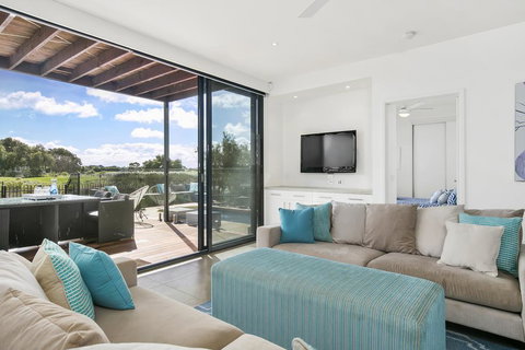 Fabulous Home - Families Only - Hervey Bay Accommodation 3