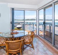 Fairholme 8 Perfect Lakefront Position - Hervey Bay Accommodation