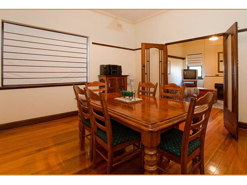 Fairholme Apartment - Hervey Bay Accommodation 1