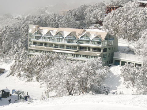 Falls Creek Country Club - Tourism Hervey Bay 1