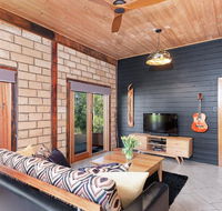 Falls River Luxury Accommodation - Hervey Bay Accommodation