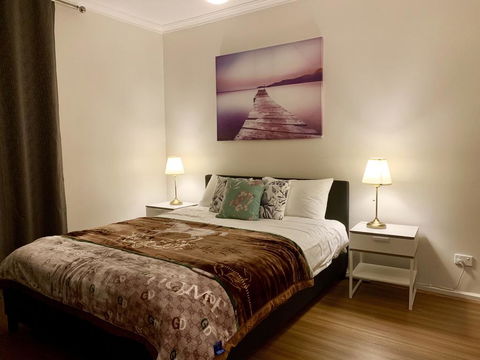 Family Home In Prime Location Melbourne - Hervey Bay Accommodation 3