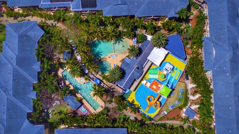 FAMILY PARADISE - Tourism Hervey Bay 0