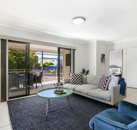 Family-Size Duplex in Quiet Neighbourhood - Hervey Bay Accommodation