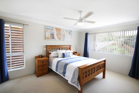 FANTASTIC HOLIDAY UNIT IN A PERFECT LOCATION - Hervey Bay Accommodation 3