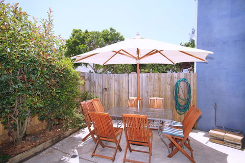 FANTASTIC HOLIDAY UNIT IN A PERFECT LOCATION - Hervey Bay Accommodation 2