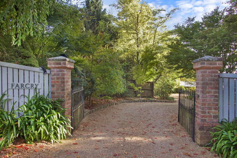 FARCRY - Tourism Hervey Bay 0