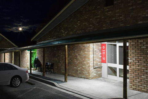 Farnham Court Motel And Restaurant - Hervey Bay Accommodation 2