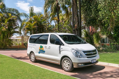 Flag Motor Lodge - Tourism Hervey Bay 0
