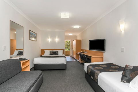 Flag Motor Lodge - Tourism Hervey Bay 3