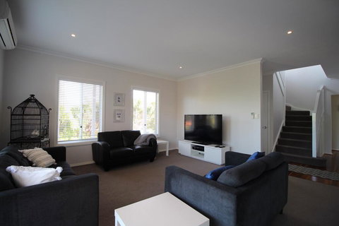 Flinders View - Hervey Bay Accommodation 1