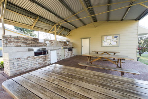 Fossickers Tourist Park - Hervey Bay Accommodation 0