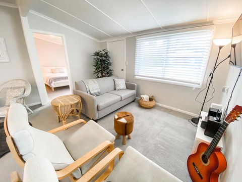 Frangipani Cottage - Tourism Hervey Bay 0