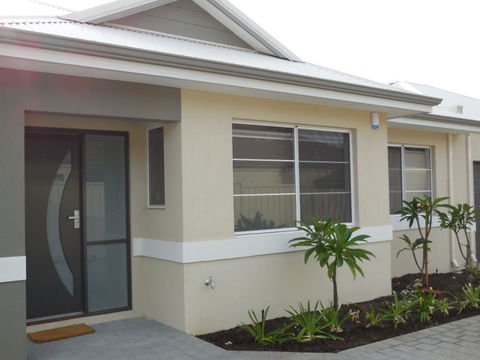 Frangipani Villa Innaloo - Tourism Hervey Bay 0