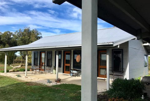 French Island Cottage - Hervey Bay Accommodation 0