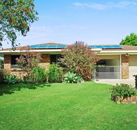 Freshly revovated Dog Friendly House walking distance to Waterfront - Hervey Bay Accommodation