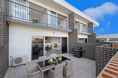 G149 - Apt 2 - Hervey Bay Accommodation 0