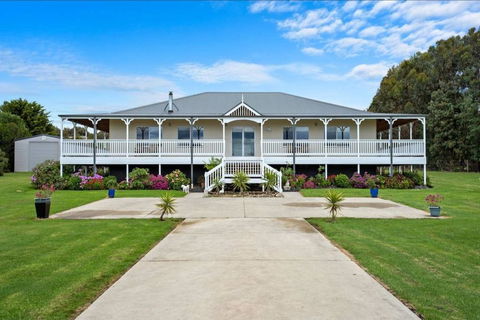 GALBRAITH BEACH STUDIO 1 - Tourism Hervey Bay 2