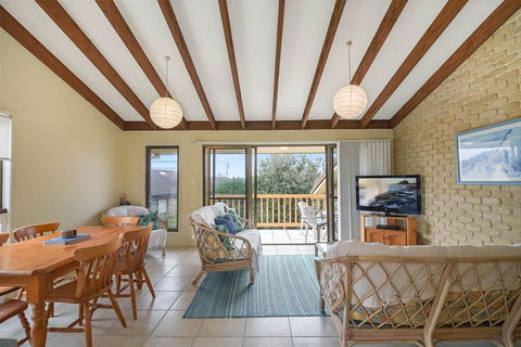 Galleries 3 - 3/28 Peregian Esplanade - Hervey Bay Accommodation 3